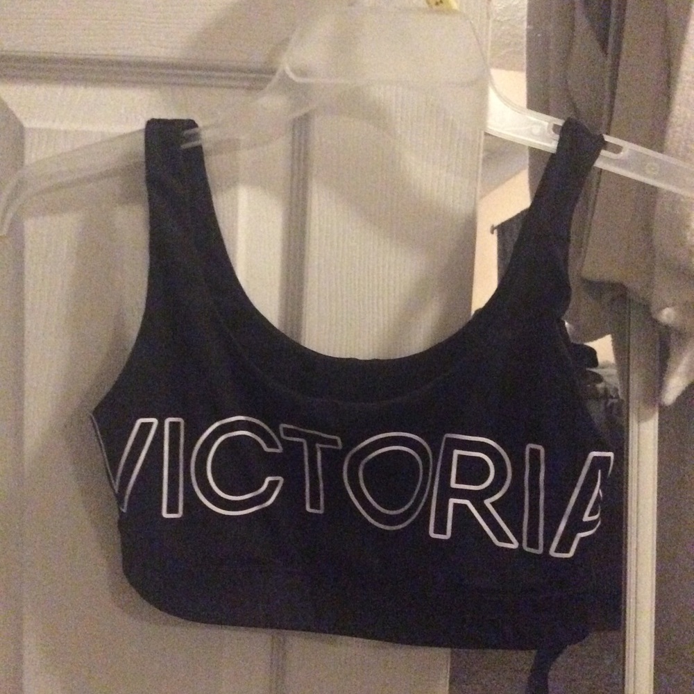Victoria’s Secret light support sports bra